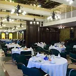 Planeta Hotel 3*