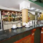 Planeta Hotel 3*