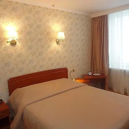 Hotel Planeta 3*