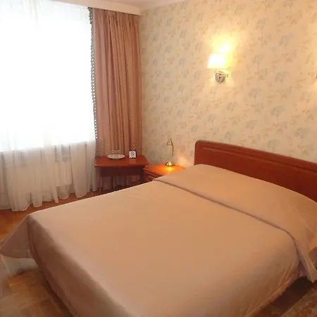 Planeta Hotel 3*