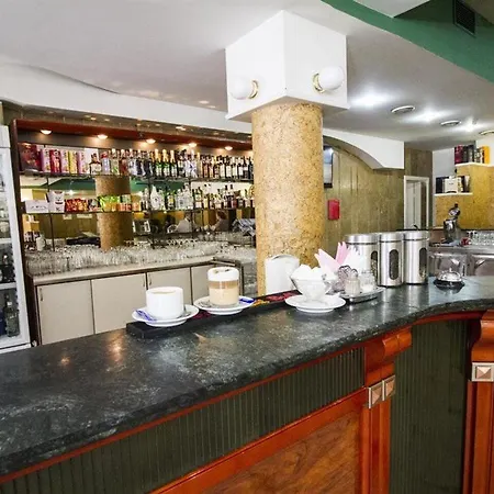 Planeta Hotel 3*